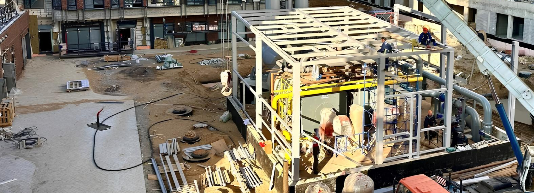 Построено новое здание под котельную и собрана котельная мощностью 22 МВт по адресу: Полюстровский пр.87 